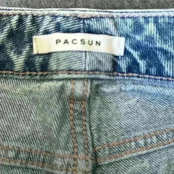 PacSun Mom Short Acid Wash Distressed 90s Cuffed Hem Jean Short Women’s Size 29. - Picture 7 of 12